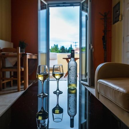 Julia΄S Apartment Alepou エクステリア 写真
